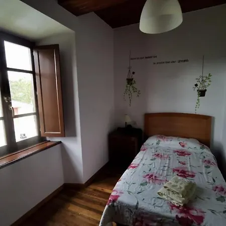 Casa Chacurro Moldes (Asturias)